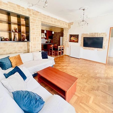 Neoclassical 2Bed In Kallimarmaro Ateny Zewnętrze zdjęcie
